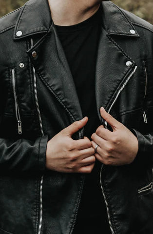 THINGS YOU NEED TO KNOW ABOUT LEATHER JACKETS